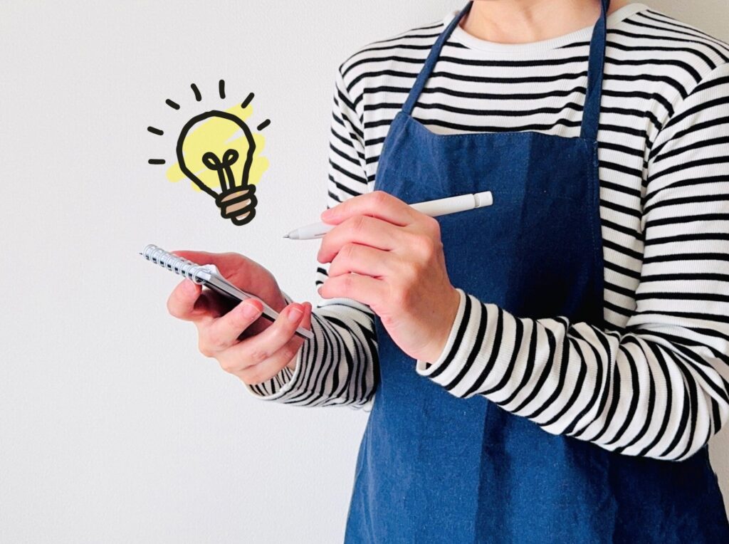 家事をメモする女性