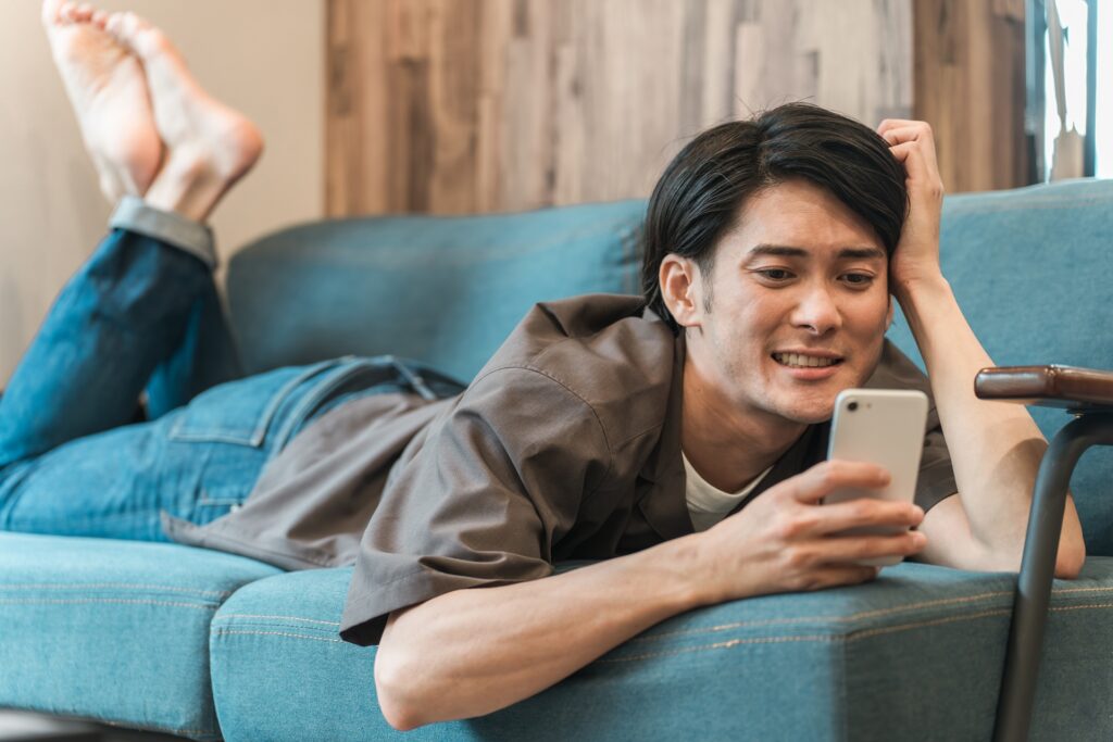少ない1人時間を過ごす彼氏